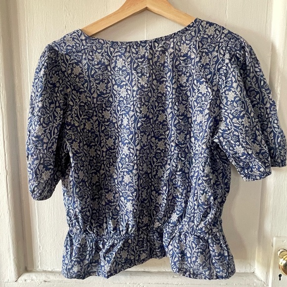 Banana Republic Blouse Womens Medium Blue Floral Boho Cottagecore Puff Sleeve - Picture 6 of 9